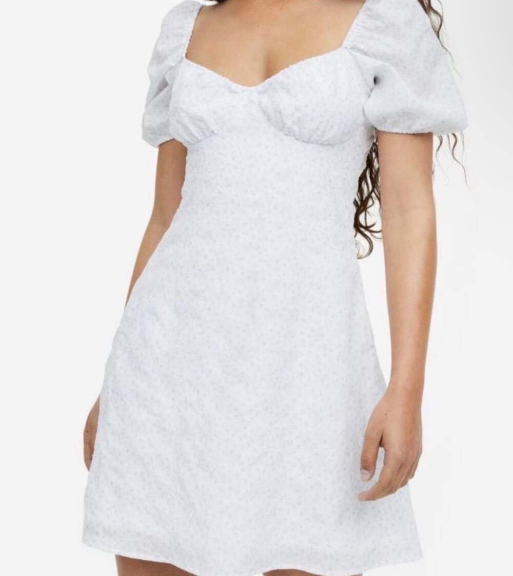 H&M Puff-Sleeved Crepe Dress in White with Blue Floral Print